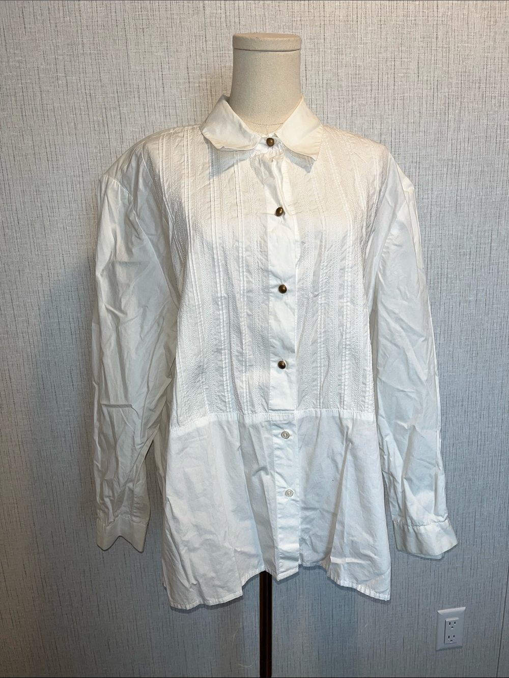 Westbound White Button-Front Peplum Detail Shirt